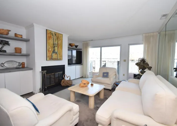 Harbour Island 28d Townhouse