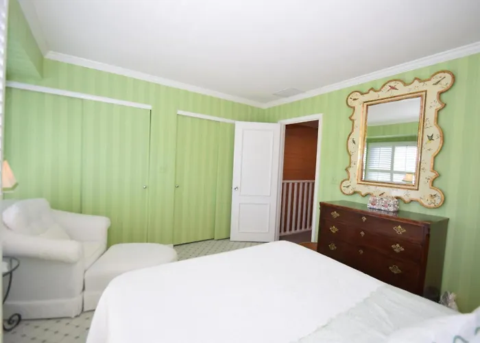 Harbour Island 28d Townhouse